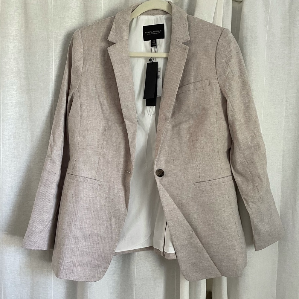BR Long & Lean-Fit Linen-Cotton Blazer
